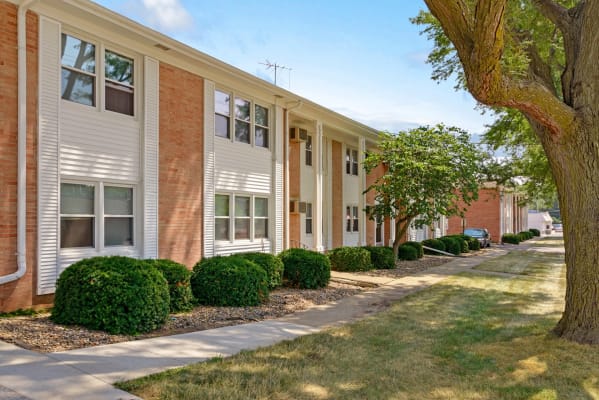 Plaza Manor property